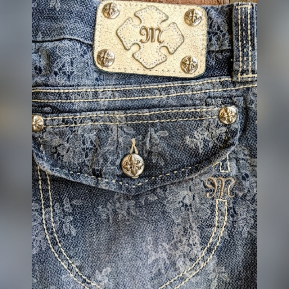Miss Me Lace Denim Shorts, Size 28 - Picture 9 of 11